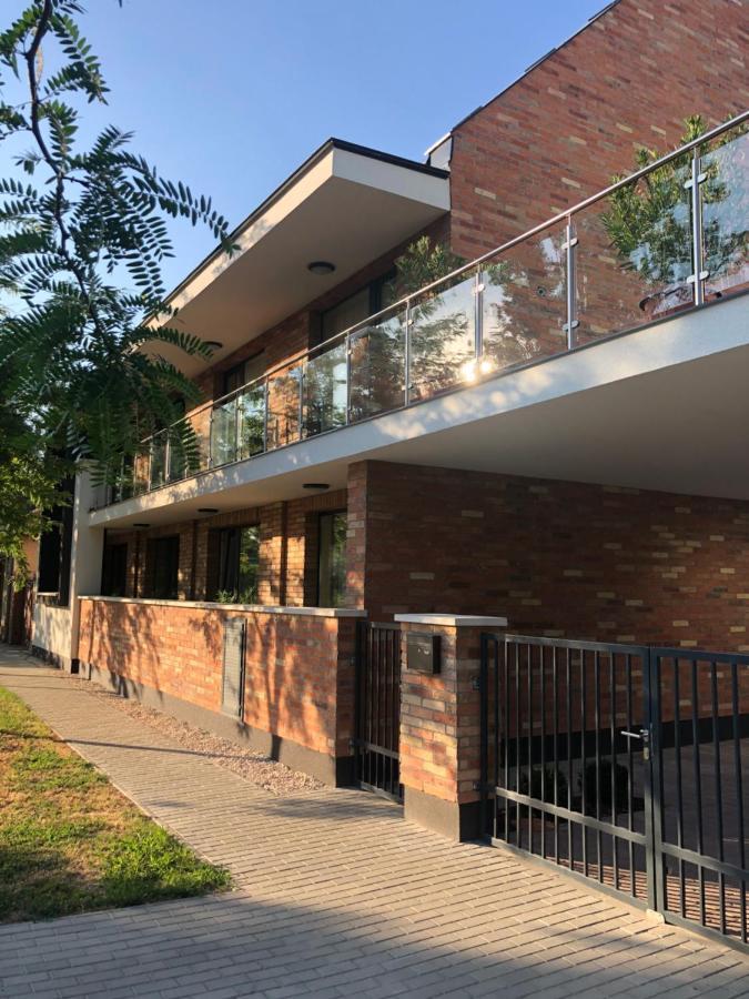 Castellum Apartmanhaz Gyula Εξωτερικό φωτογραφία