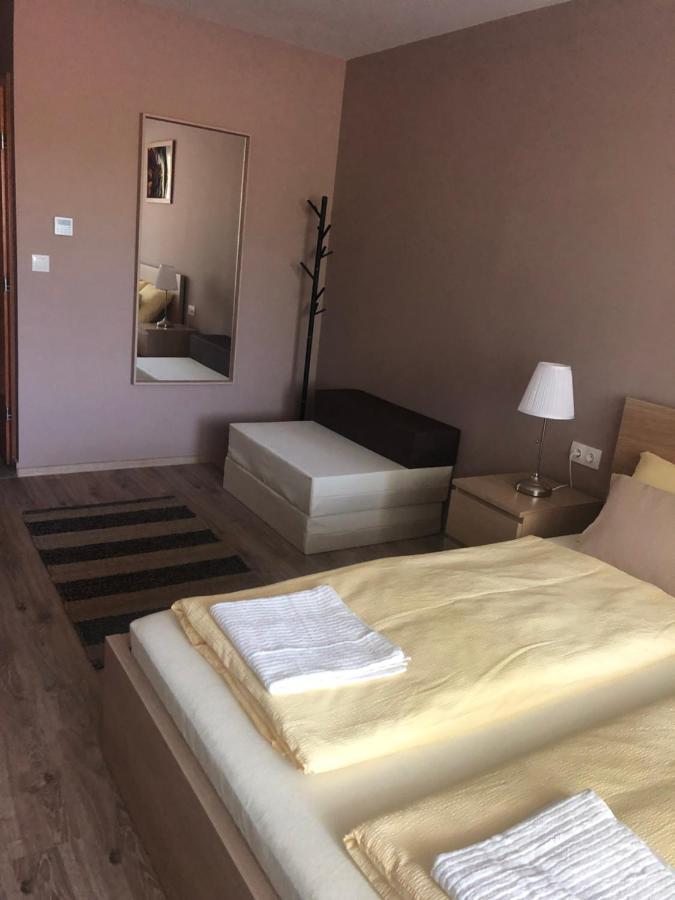 Castellum Apartmanhaz Gyula Εξωτερικό φωτογραφία