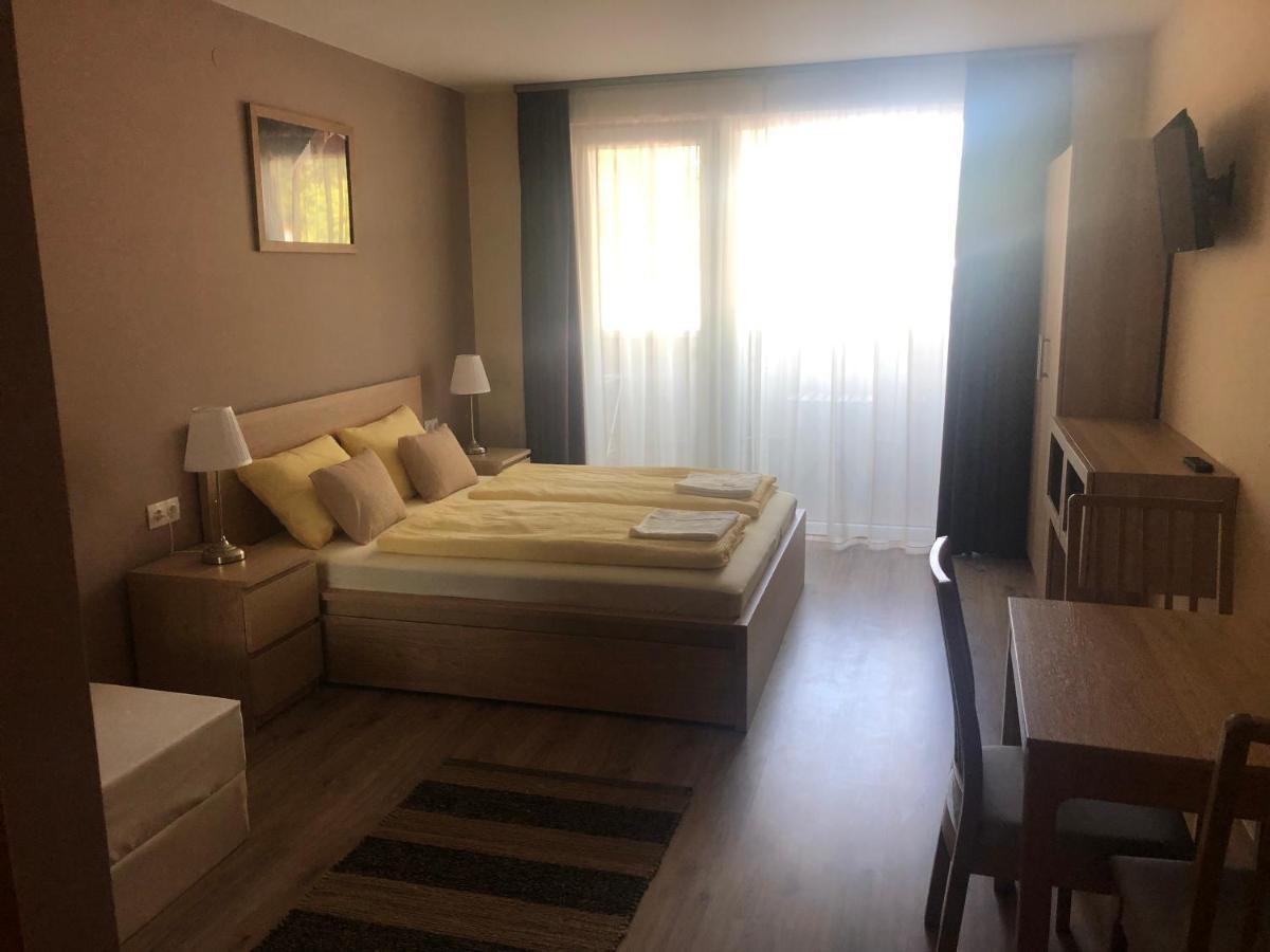 Castellum Apartmanhaz Gyula Εξωτερικό φωτογραφία