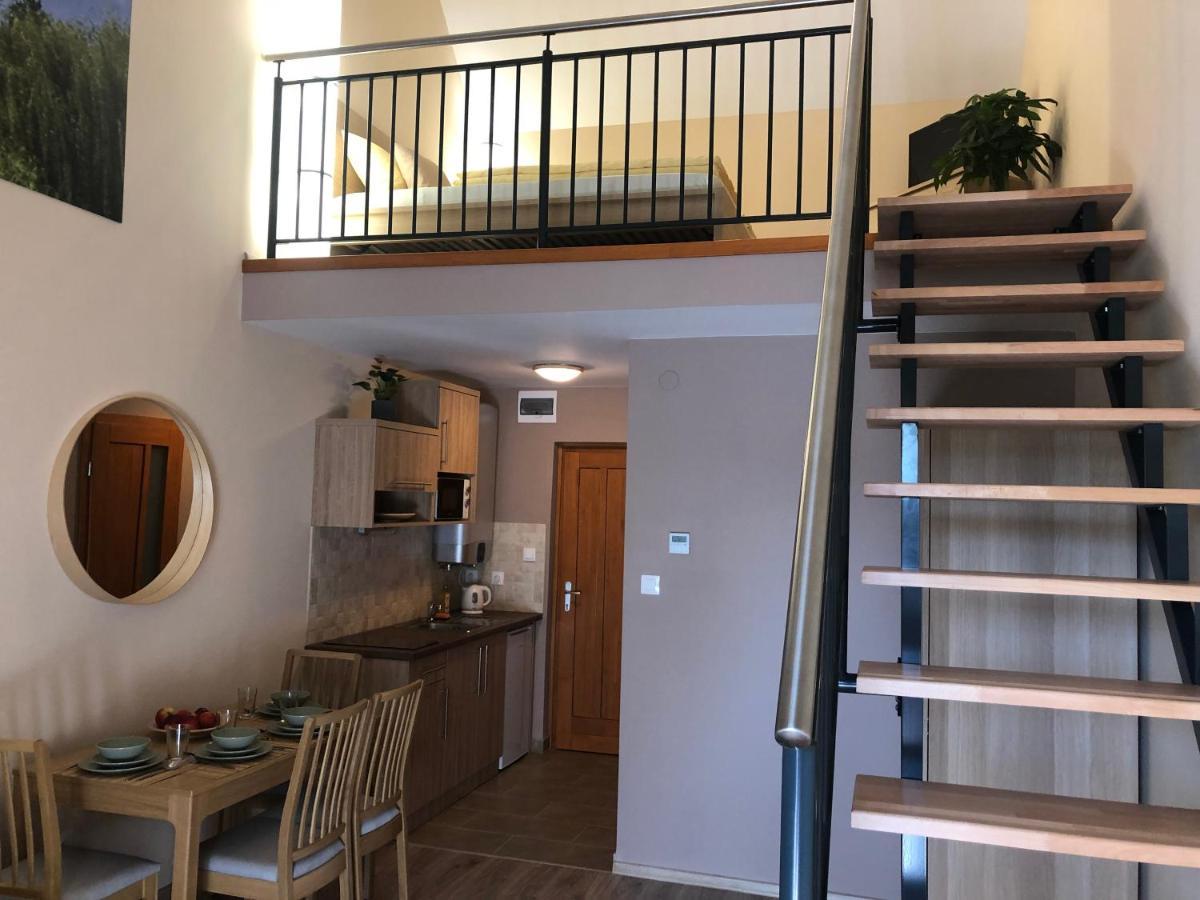 Castellum Apartmanhaz Gyula Εξωτερικό φωτογραφία