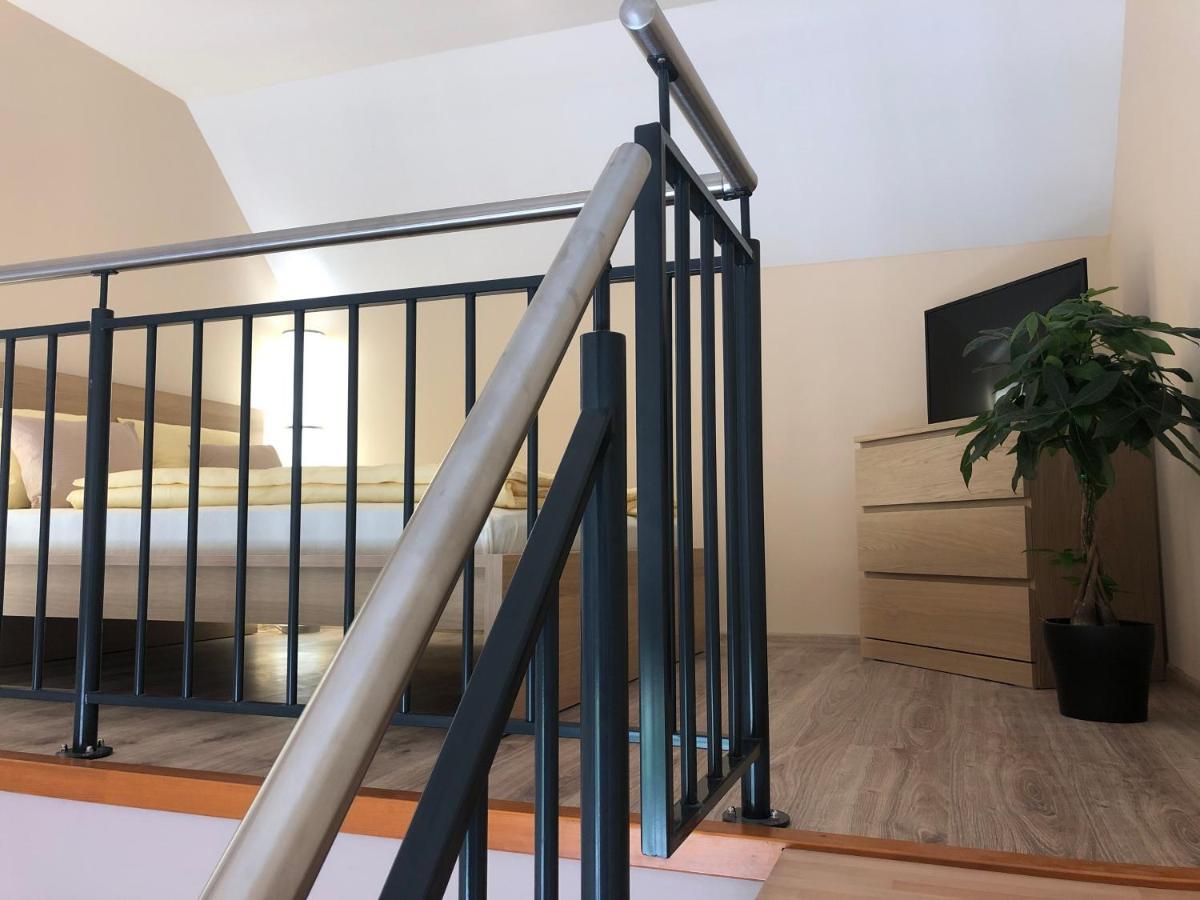 Castellum Apartmanhaz Gyula Εξωτερικό φωτογραφία