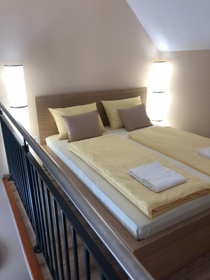 Castellum Apartmanhaz Gyula Εξωτερικό φωτογραφία